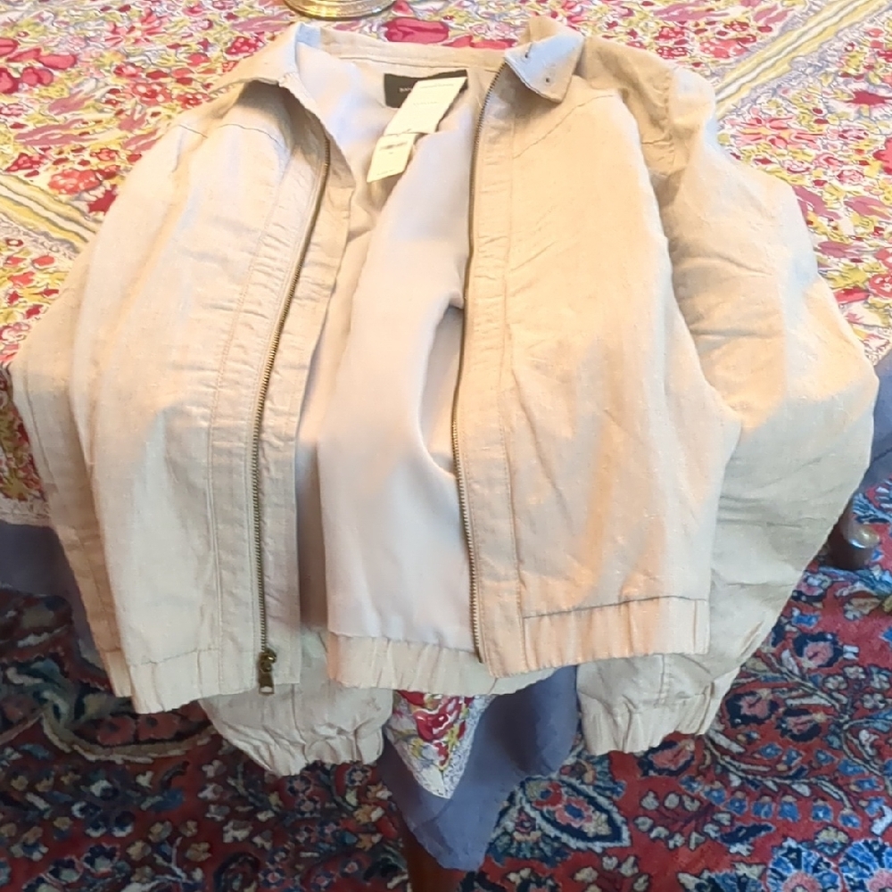 Banana Republic Tan Lightweight Shirt Jacket with Zip-Up Style